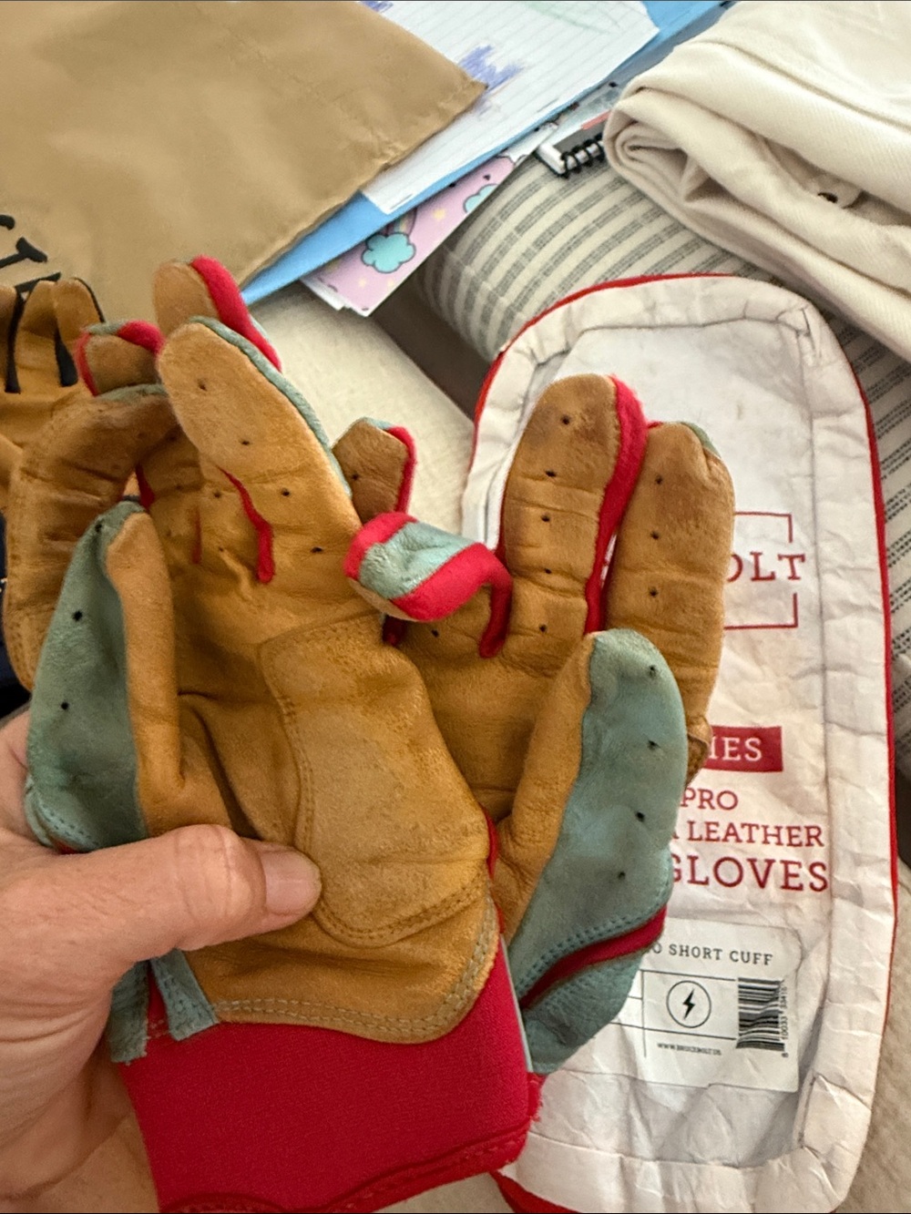 Bruce bolt Ym &xl Leather Work baseball gloves in Tan, Baby Blue & Red - Picture 5 of 14